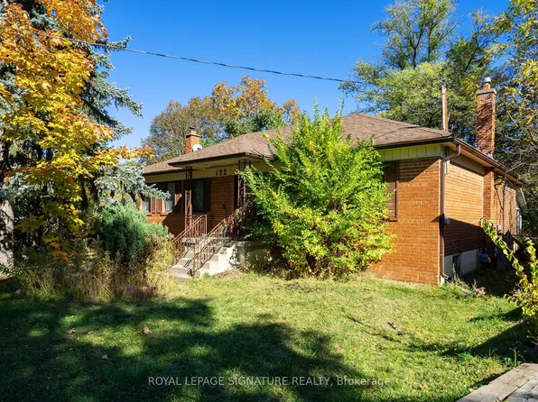 122 Earlton Rd, Toronto, ON M1T 2R6
