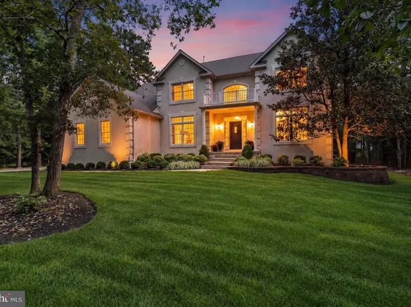 21 Abingdon Ave, Medford, NJ 08055