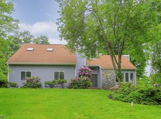 1 Kalman Ct, Warren, NJ 07059