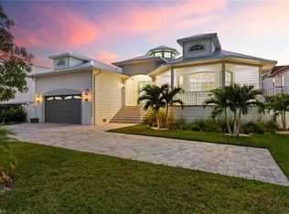 1794 Holiday LN, NAPLES, FL 34104