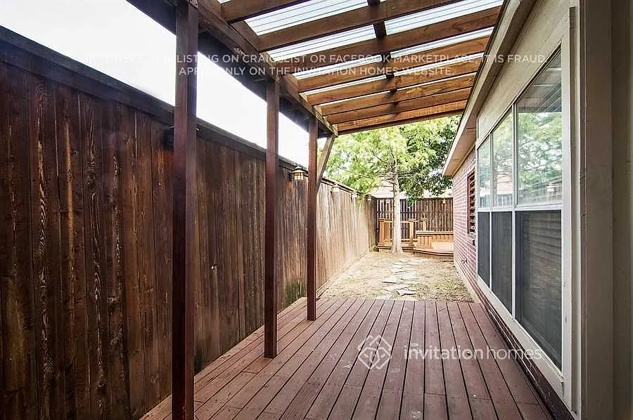 1312 W Branch Hollow Dr Carrollton, TX 75007 — Photo 4