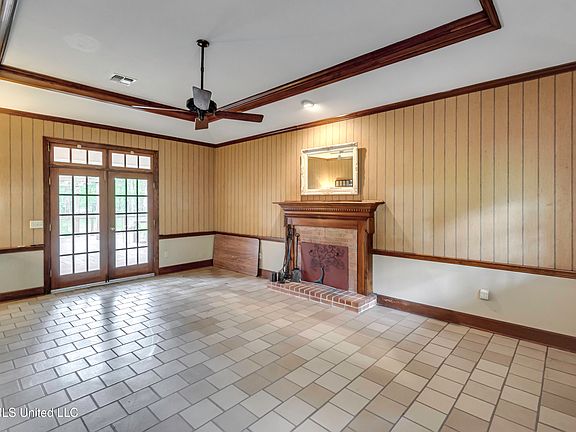 5th image of 210 Sandpiper Rd