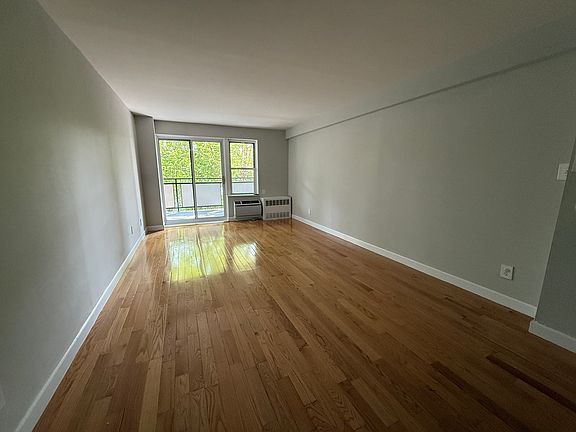 3rd image of 16-66 Bell Blvd #209