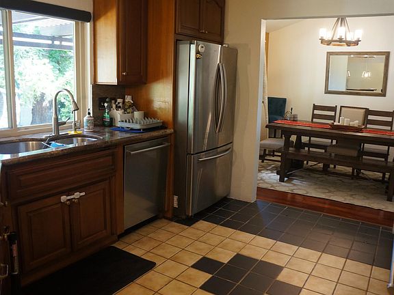4th image of 6505 Kingsland Ct