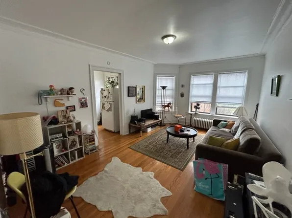 1154 W Lunt Ave, Chicago, IL