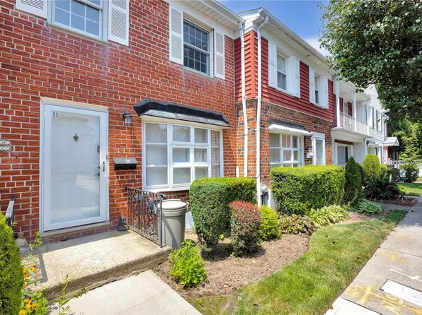 350 N Corona Avenue #13, Valley Stream, NY 11580