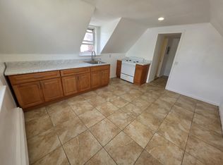129 W 29th St, Bayonne, NJ 07002