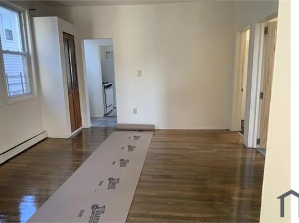 209 Beach 101st St Floor 1, Rockaway Park, NY 11694