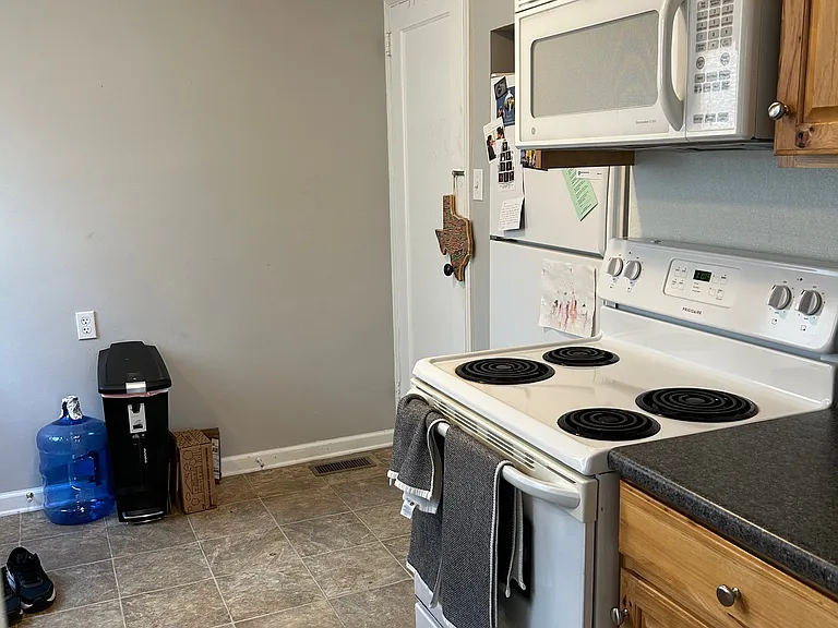 215 Westerly Pkwy — Photo 8