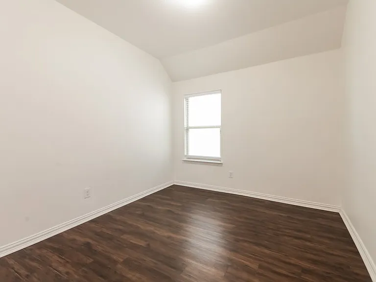 121 Pleasant Hill Ln — Photo 13