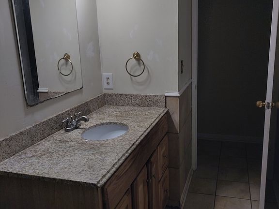 2nd image of 35 Crofton Dr