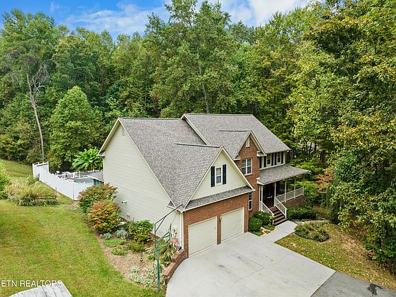 4th image of 1515 Hall Acres Dr