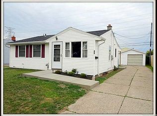 89 Wheaton Dr, Cheektowaga, NY 14225