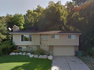 5744 S Maplewood Dr, South Ogden, UT 84405
