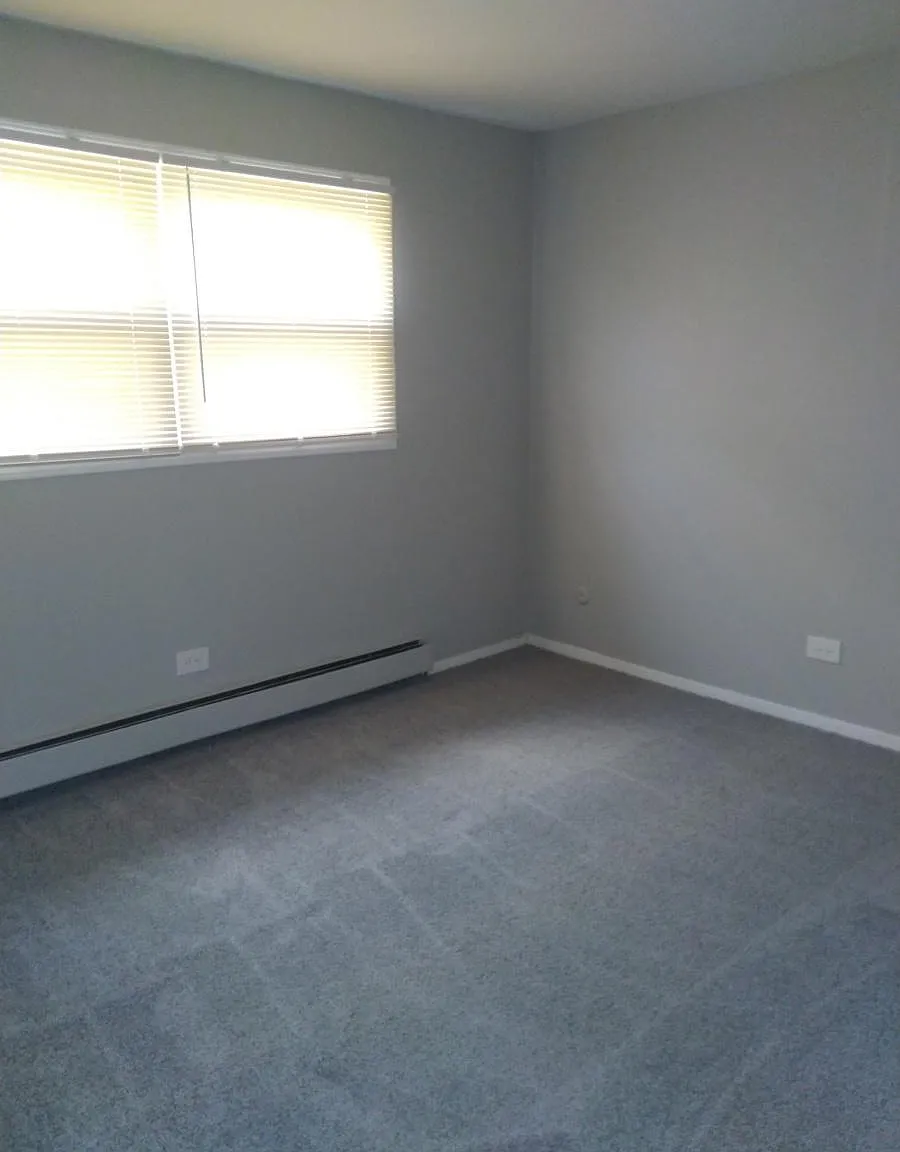 3 bed, 1.5 bath, 1200 sqft, $2,200 — Photo 2