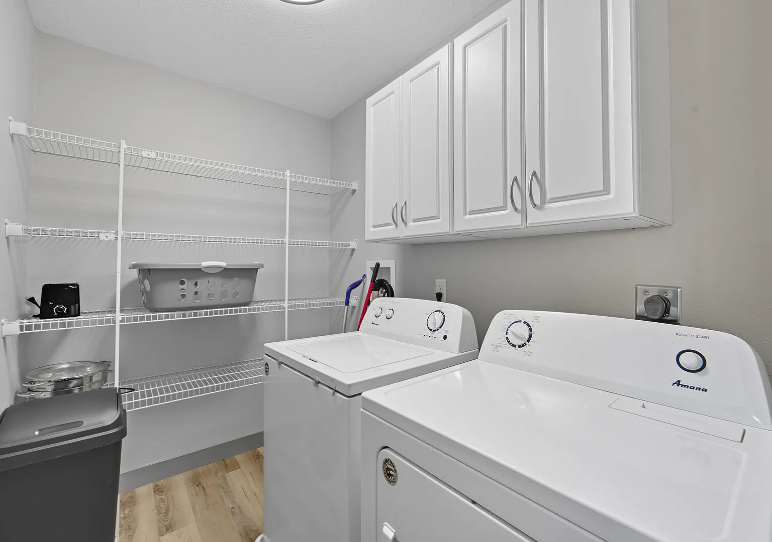 Peaceful, Cozy Living in Bright, Spacious 2BR/Perfect for Professional — Photo 4