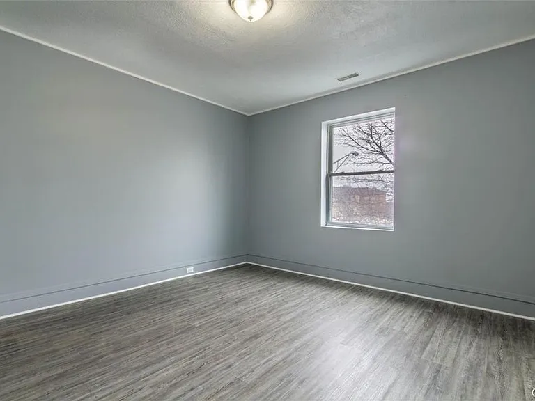 156 Sterling St — Photo 9