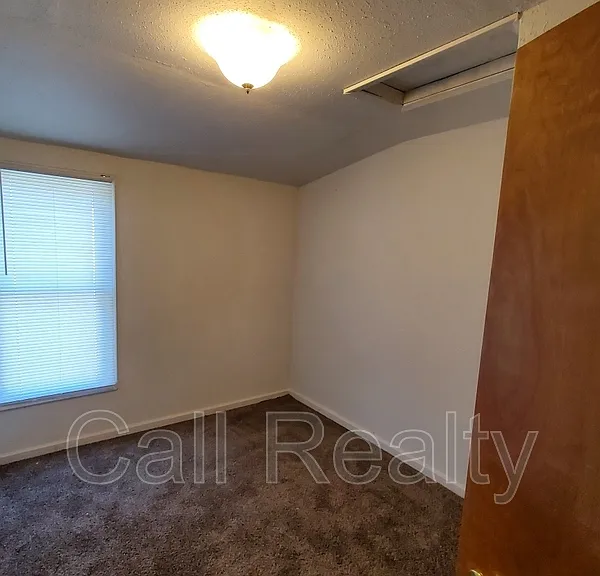 719 W Augusta Ave #2 — Photo 7