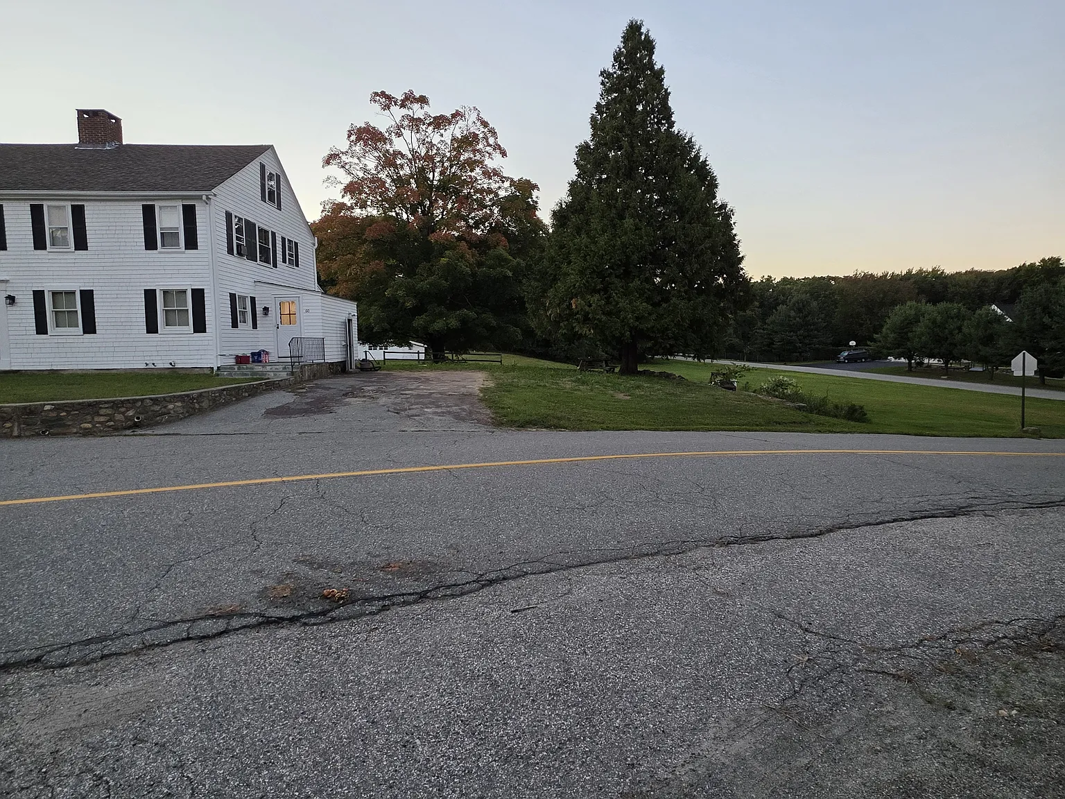 3 bed, 1500 sqft, $3,000 — Photo 3