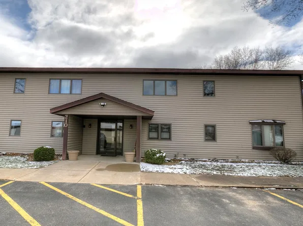 210 Sargent Dr APT 103, Red Wing, MN 55066