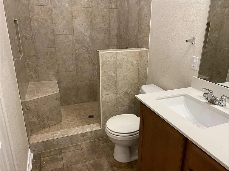 712 Estes Park — Photo 20
