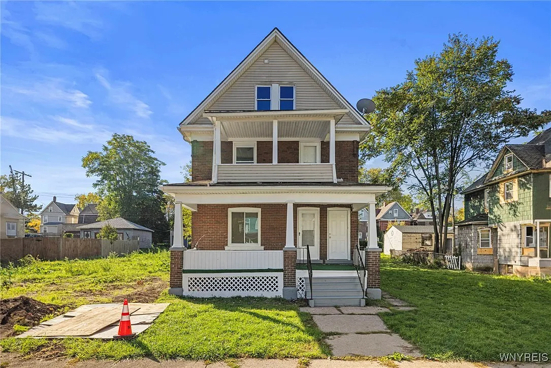 609 Elmwood Ave photo 1