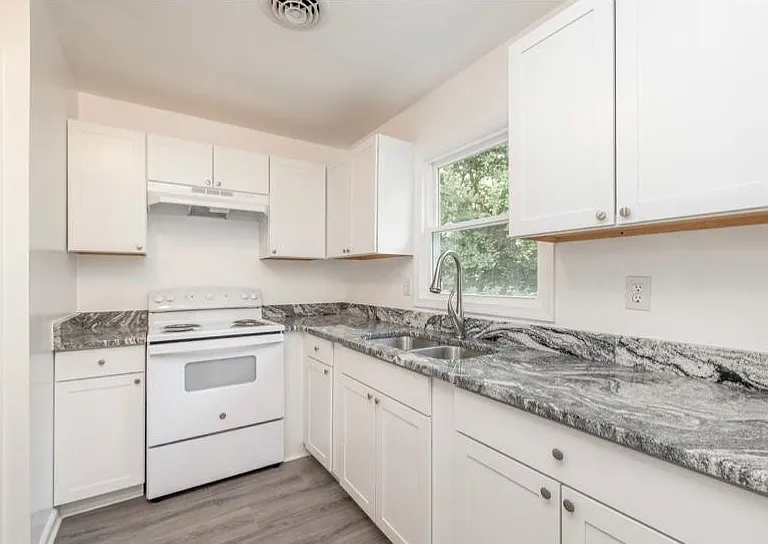 1803 Freeman St — Photo 1