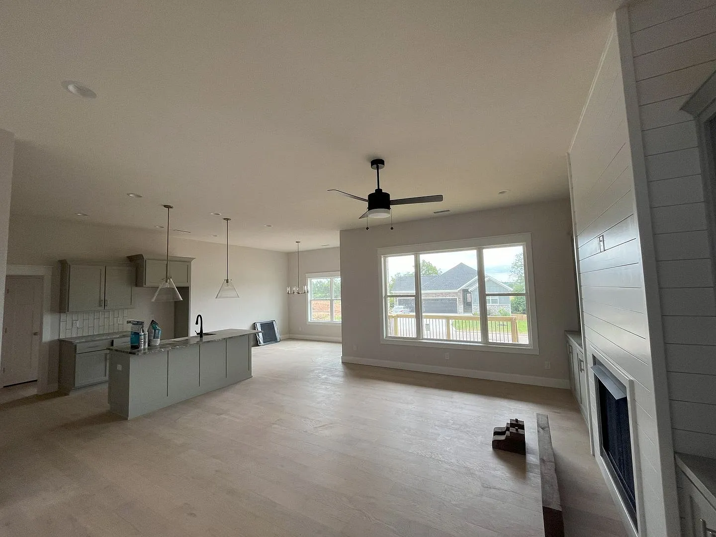 Beautiful Brand-New 4 Bedroom, 2 Bath Home On A Cul-de-Sac In The Exclusive Lion's Gate Neighborh... — Photo 4