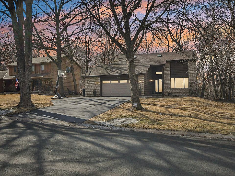 1st image of 1217 Carlson Lake Ln