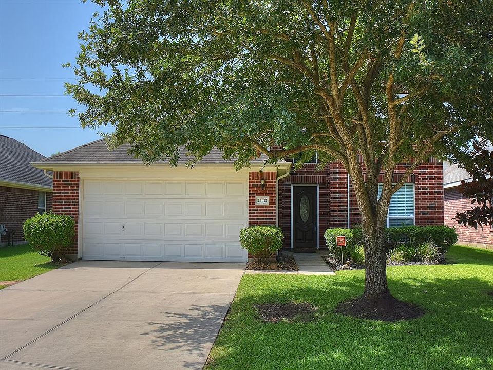 1st image of 24427 Goodwin Dr
