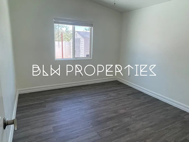 6150 Mariposa Ave — Photo 24