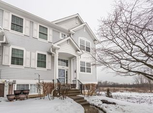 1007 Manchester Cir, Grayslake, IL 60030