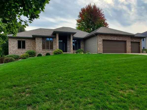 1273 Dolan Dr, Sun Prairie, WI 53590