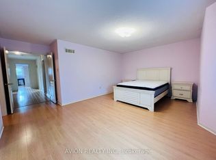 15 Cantertrot Ct, Vaughan, ON L4J 7X7