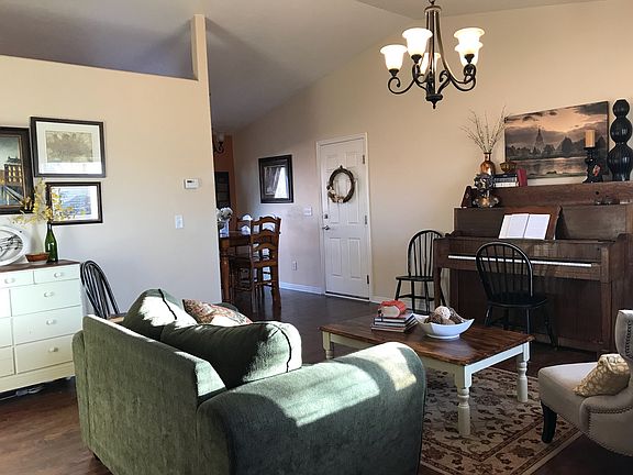 3rd image of 2920 N Bliss Dr