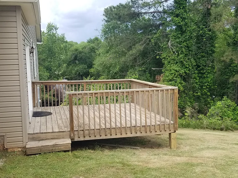 105 Rochester Rd — Photo 5