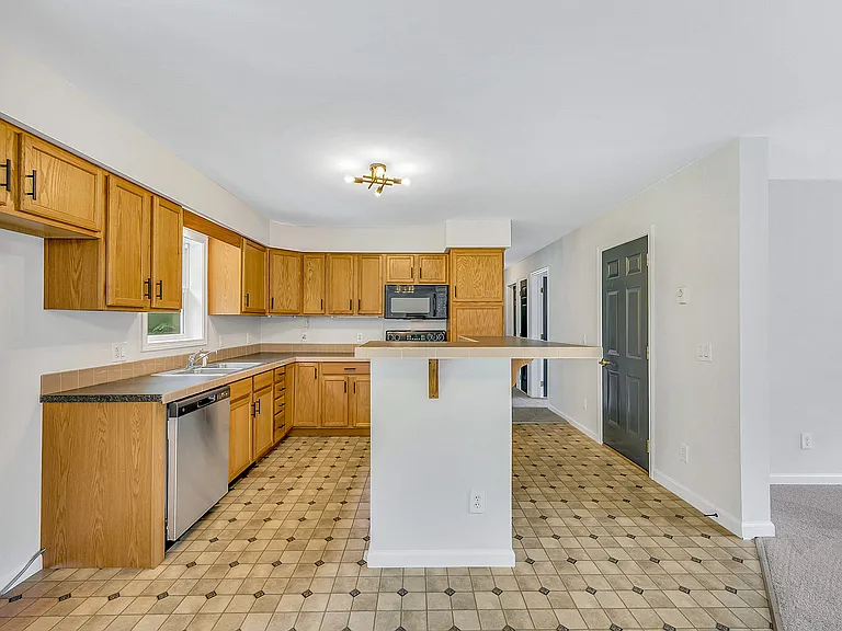 616 Lewis Rd — Photo 16