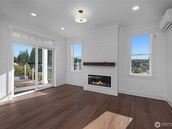 4th image of 4 Springboard Street