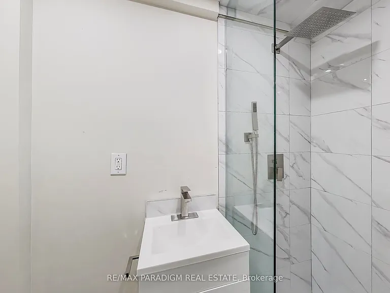 36 Rideout St #UPPER — Photo 11