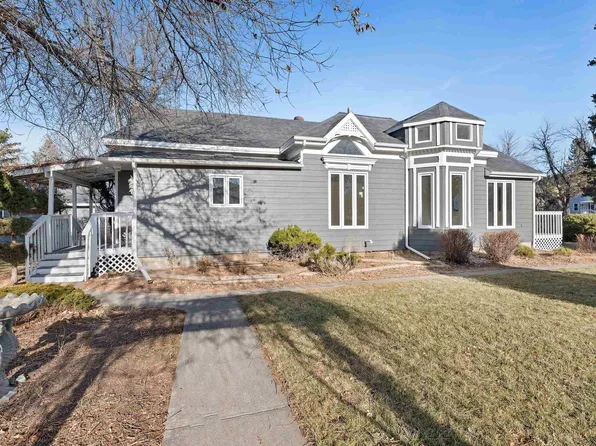 1005 7th St, Spearfish, SD 57783