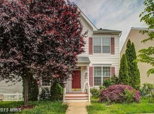 42634 Harris St, Chantilly, VA 20152