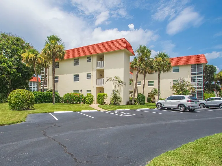 5400 Highway A1A #E18 — Photo 34