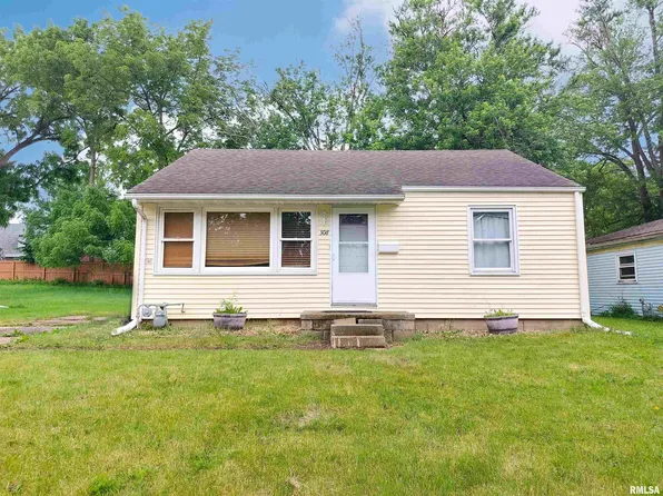 308 E Adams St, Washington, IL 61571