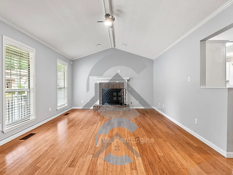 10 Sweet Gum Ct — Photo 3