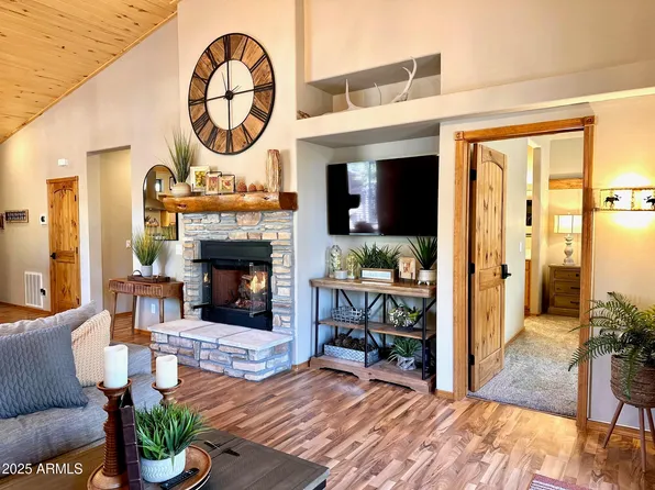 490 S SPIREA Lane, Show Low, AZ 85901