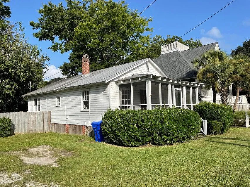 2 bed, 1.0 bath, 1000 sqft, $4,850 — Photo 2