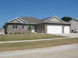 4818 Winghaven Dr, Waterloo, IA 50701
