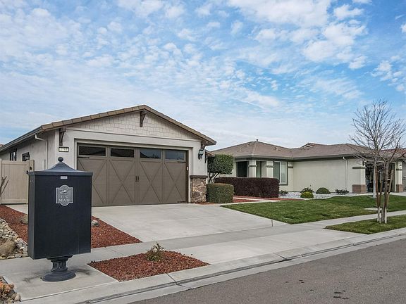 3rd image of 1753 Hickory Creek Ln