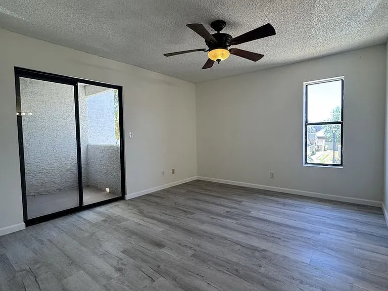 850 S River Dr — Photo 26