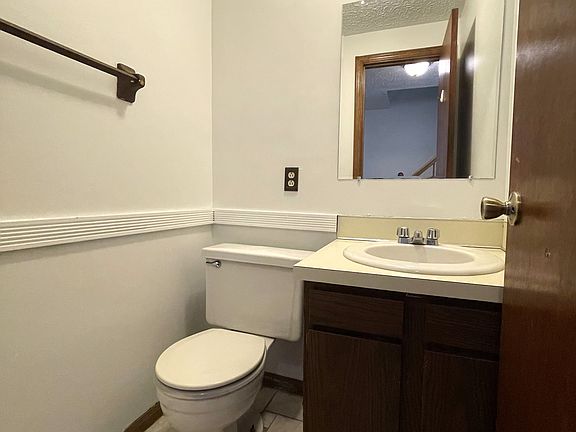 5th image of 5082 Bentley Ln